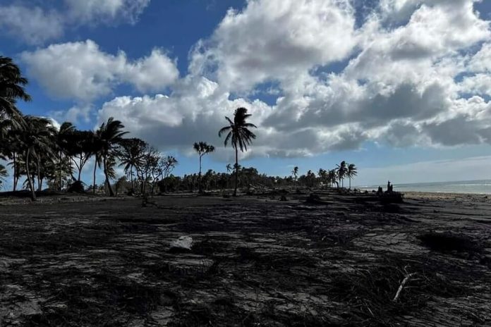 Un terremoto sacudió a Tonga a pocos días de la erupción del volcán