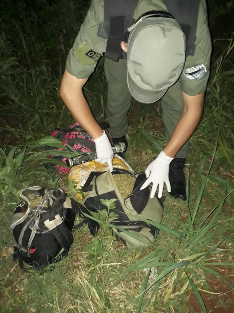 Narcotráfico en Puerto Iguazú| Abandonan más de 14 kilos de cogollos de marihuana 