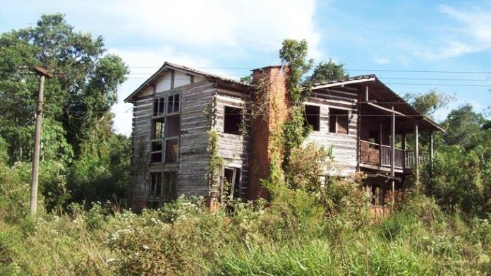 casa abandonada en la ruta 12