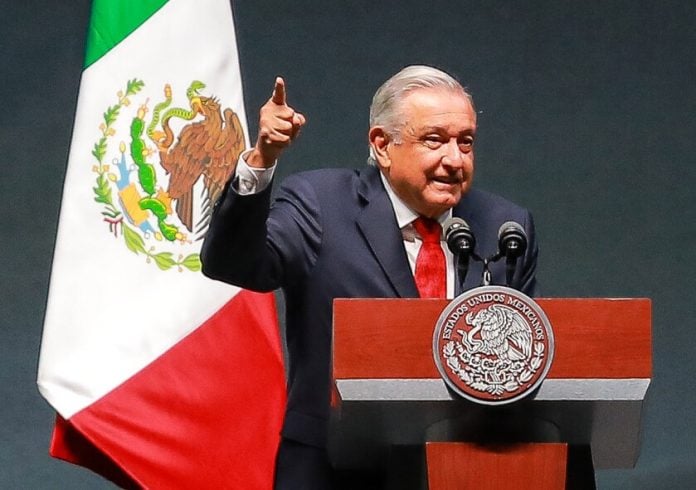 Los mexicanos deciden en un referendo la continuidad del presidente López Obrador