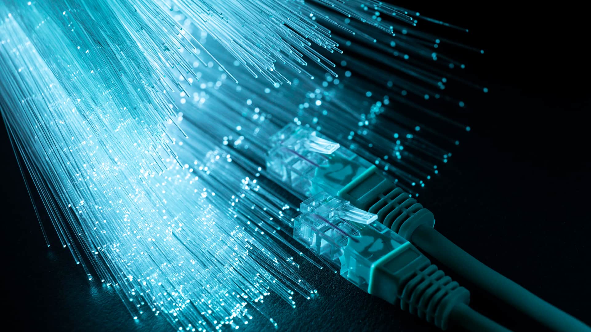 La fibra óptica se posiciona como la mejor tecnología para el envío y  recepción de datos con rapidez y calidad