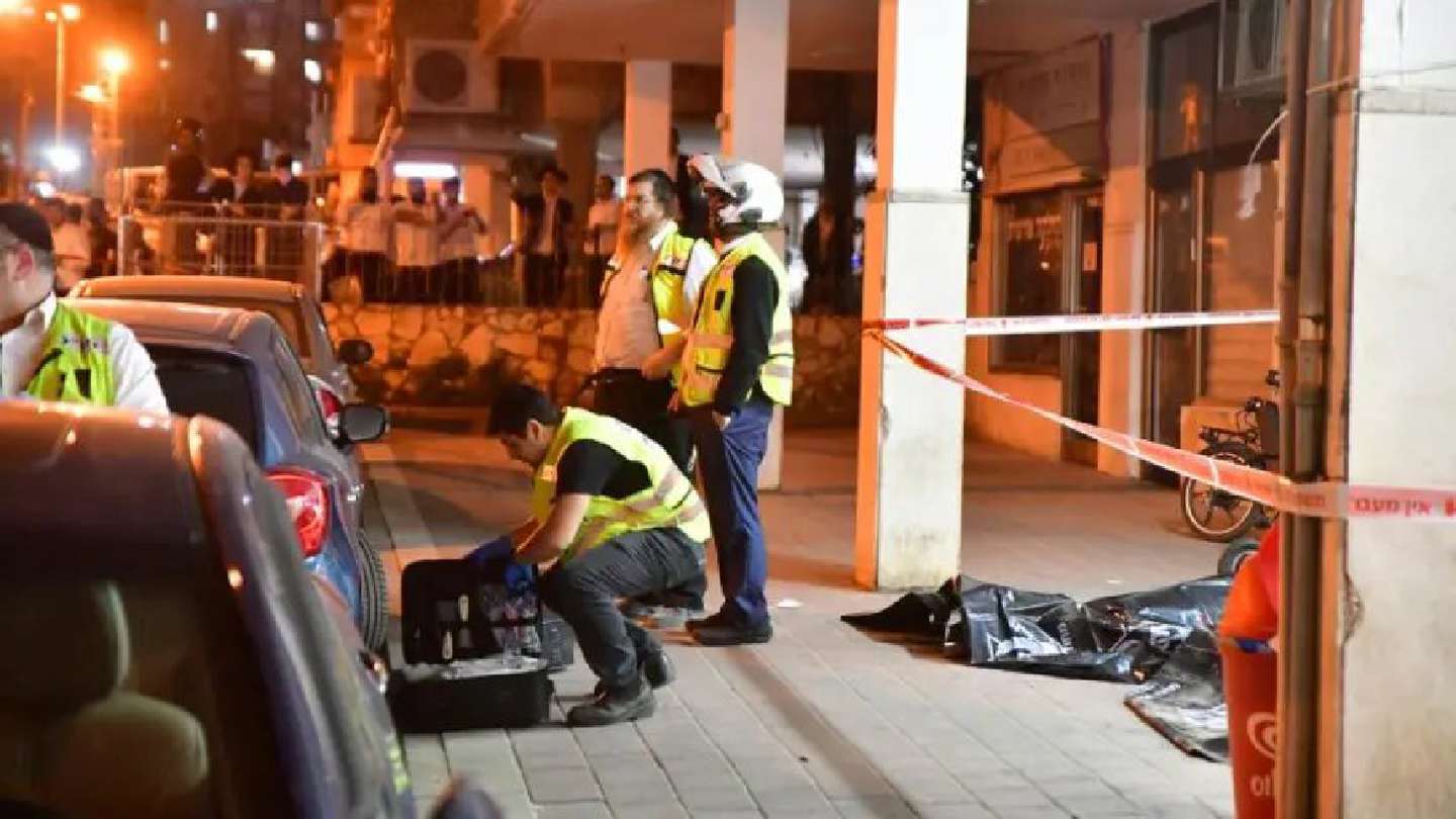  Nuevo atentando en Israel | Cinco muertos tras un ataque a balazos en un suburbio de Tel Aviv