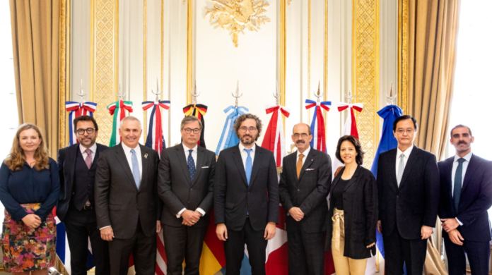 Santiago Cafiero se reunió con los embajadores del G7 donde analizaron el potencial de inversiones en Argentina