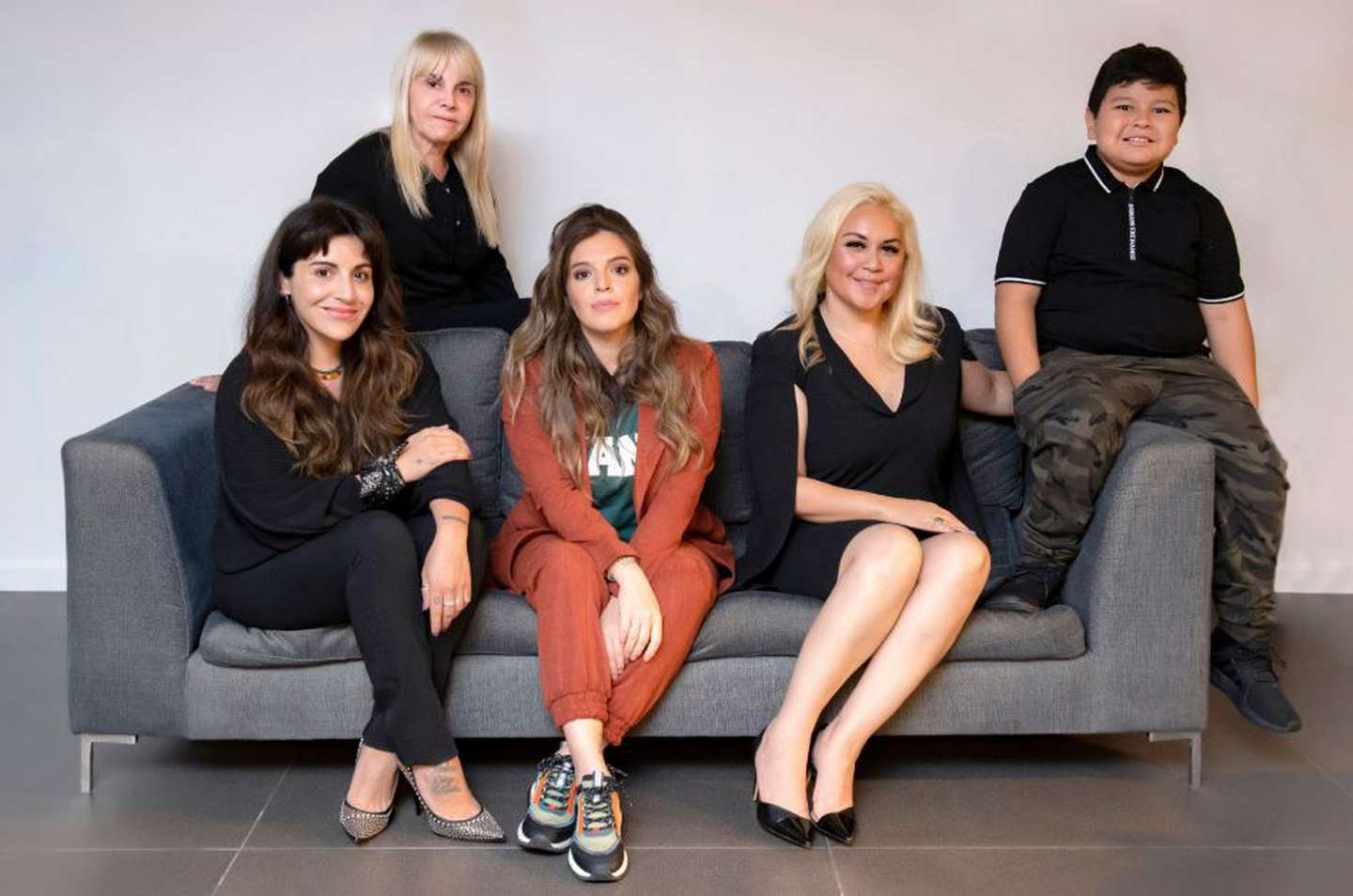 Claudia Villafañe y Verónica Ojeda reclamaron la herencia de Diego Maradona: la foto con sus hijos
