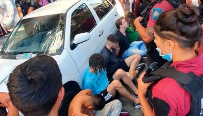 violación en grupo en Palermo