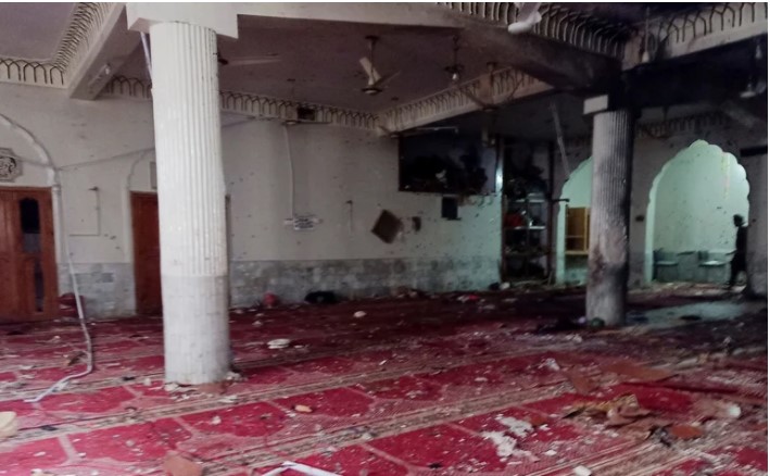 Un atentado en una mezquita de Pakistán dejó al menos 56 muertos