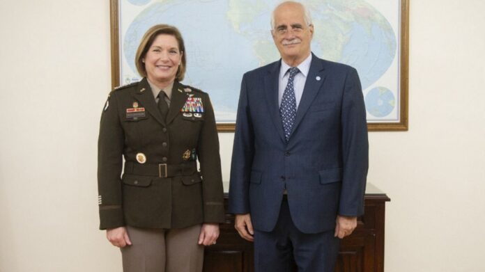 El ministro Jorge Taiana recibió a la jefa del Comando Sur de EEUU