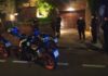 Motociclistas irrumpieron durante un control policial