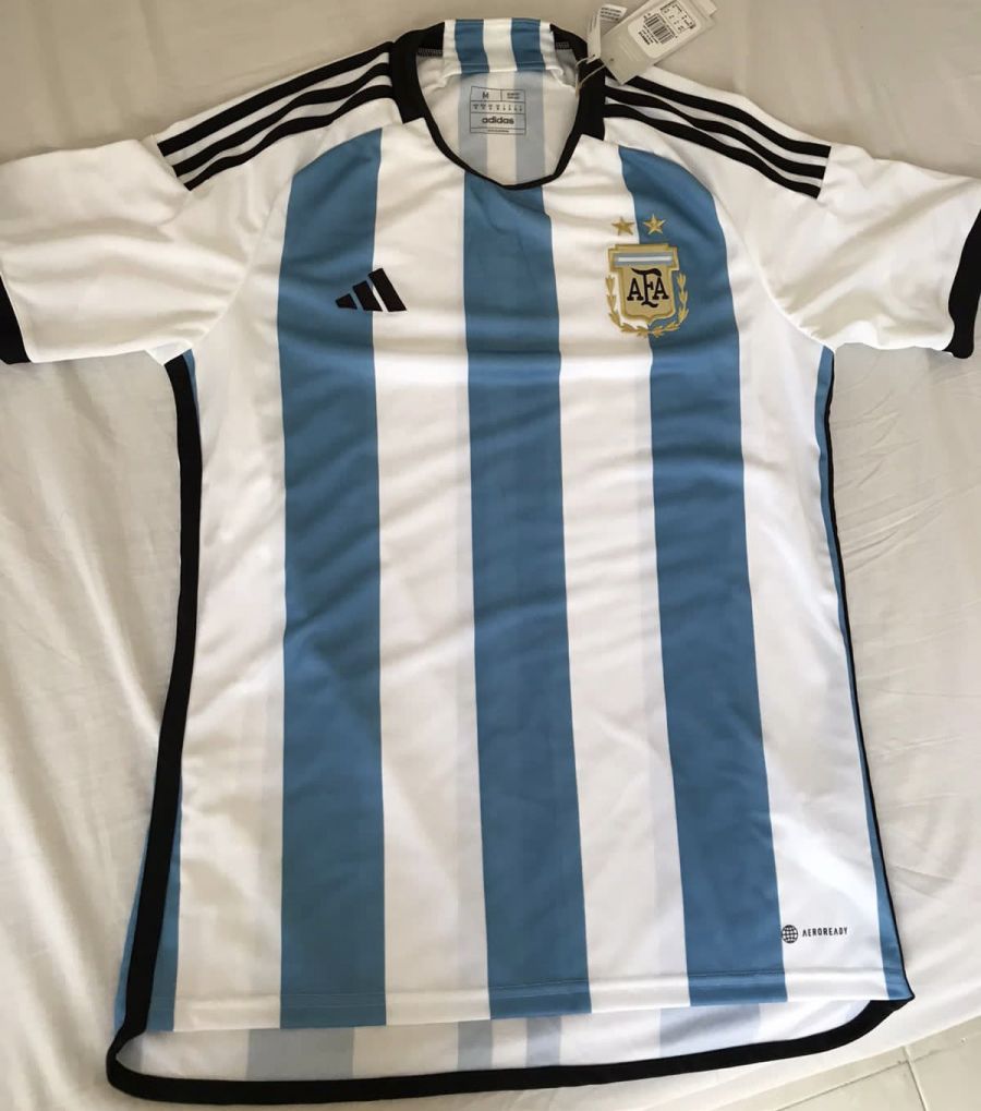 Por qué la selección argentina no estrenará la nueva camiseta frente a Italia