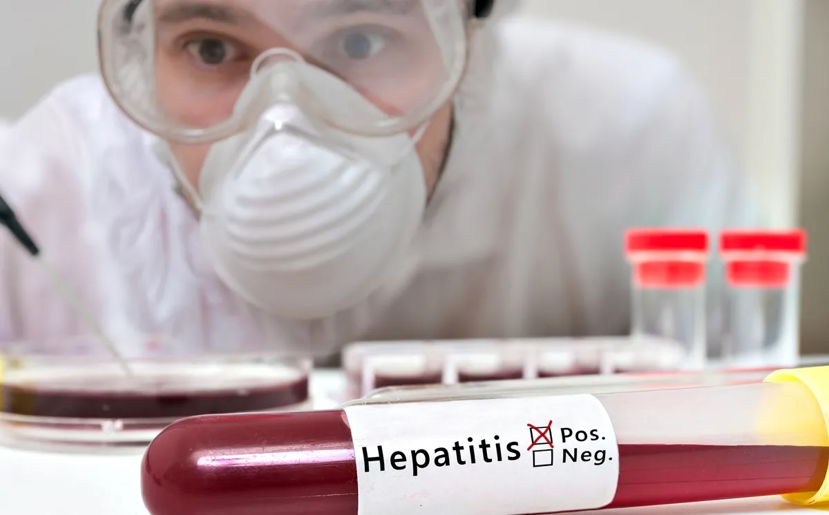 Hepatitis infantil de origen desconocido | El niño de 8 años internado en Santa Fe necesita un trasplante