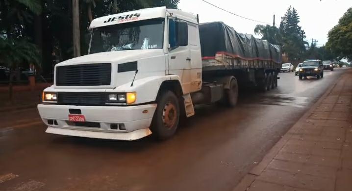  Camión brasileño que transportaba más de 7 toneladas de marihuana 