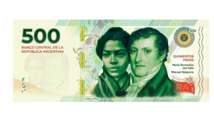 mujer que aparece junto a Manuel Belgrano en el nuevo billete de $500