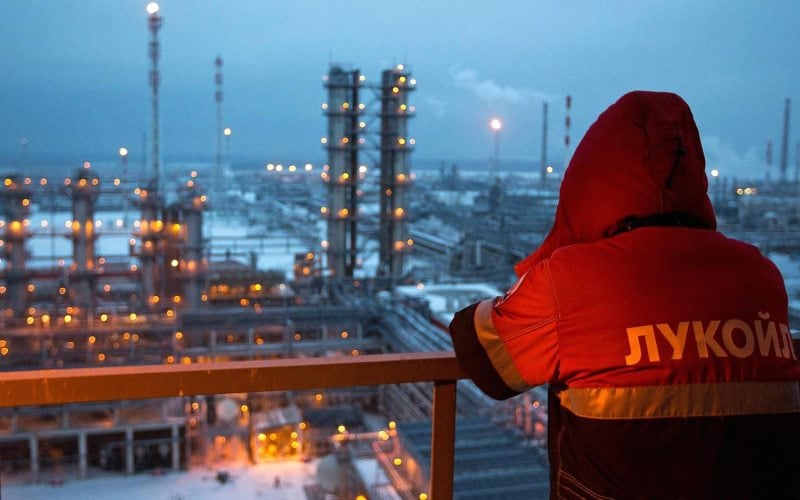La Unión Europea sanciona el petróleo ruso