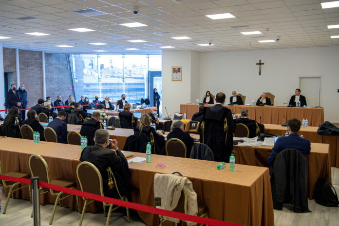 corrupcion en el vaticano