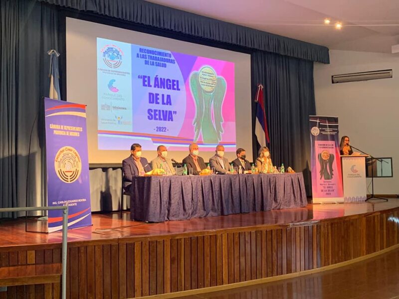 Reconocimiento a mujeres en el ámbito de la salud