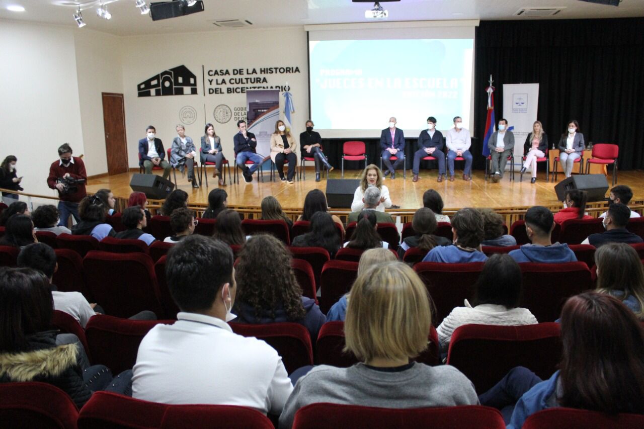 Jueces en la Escuela en Oberá