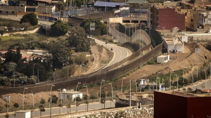 migrantes cruzaron la frontera española
