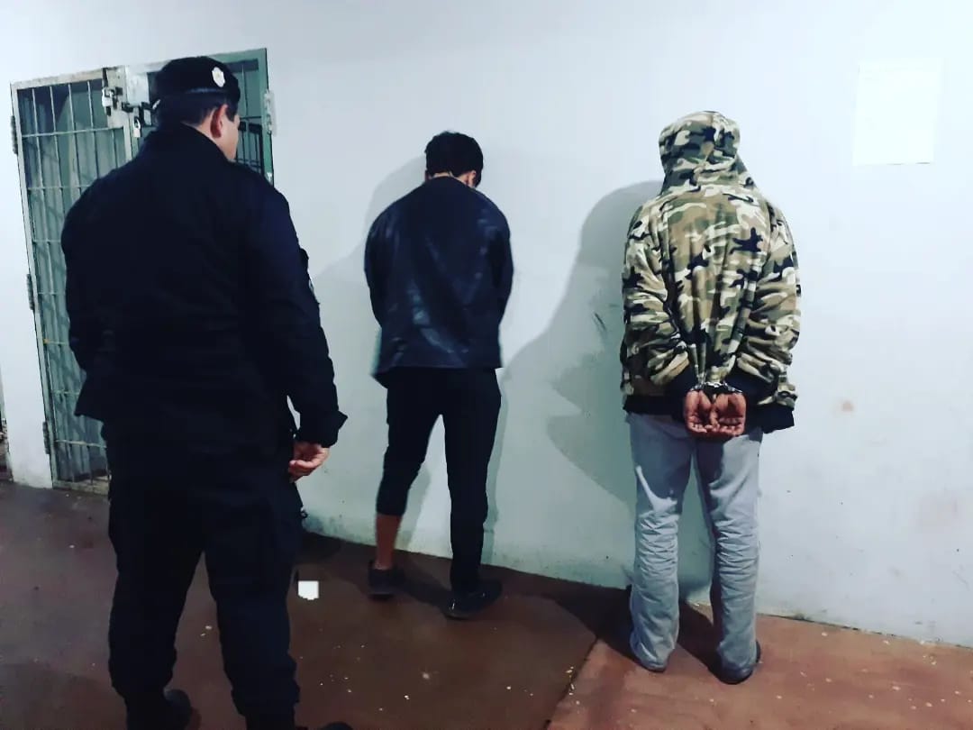 detuvieron a cinco hombres 