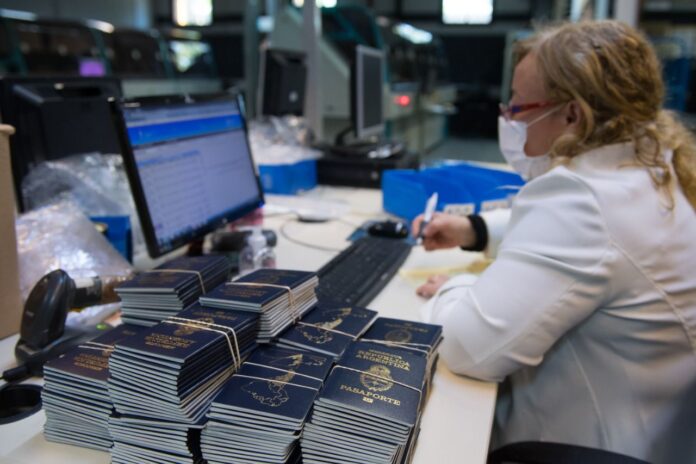 Emisión de Pasaportes Emisión de Pasaportes