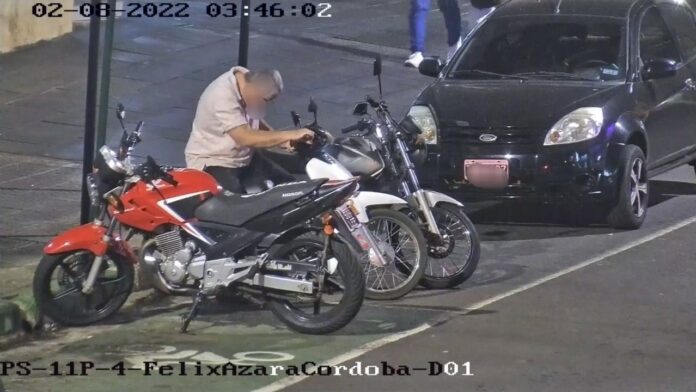 1a5c603d-0d39-489e-bf36-d2b36584a9a2 robo de una moto en Posadas