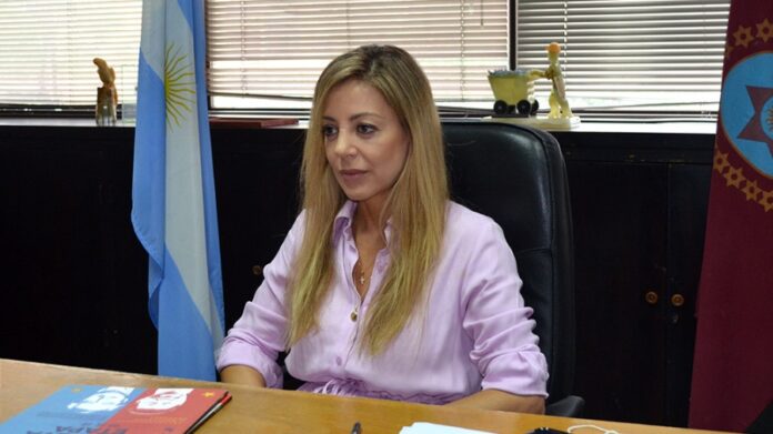 Flavia Royón como secretaria de Energía