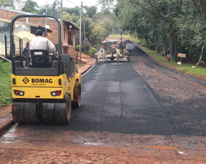 Obras de asfaltado en Campo Ramón