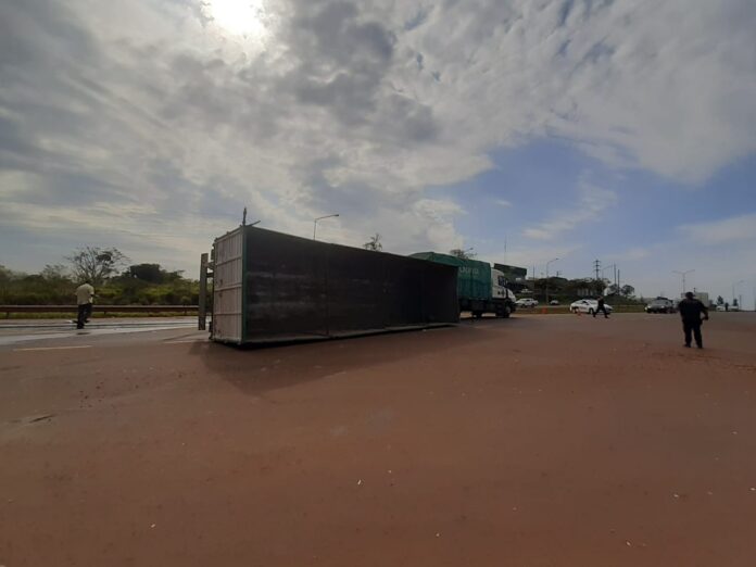 Triple choque en Guaraní