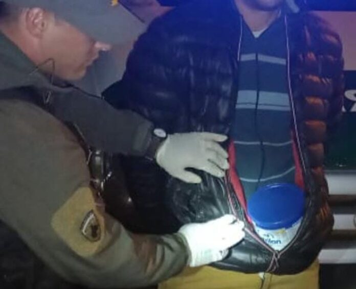 marihuana dentro de una lata de leche