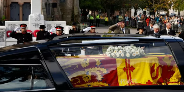 Reina Isabel II