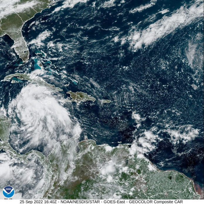 Cuba evacuó a los turistas por la tormenta tropical Ian