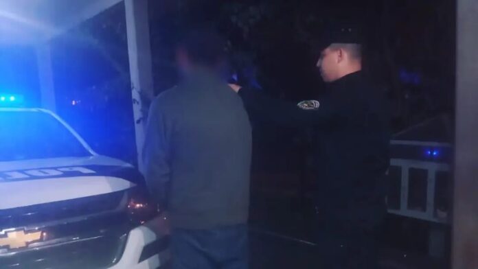 Detenido (2)