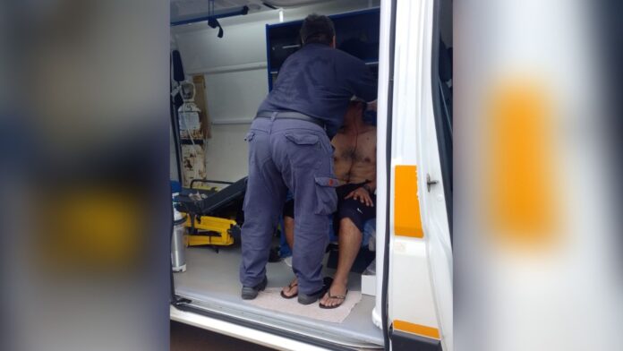 Se tiró al río a nadar y se rompió la cabeza Se tiró al río a nadar y se rompió la cabeza