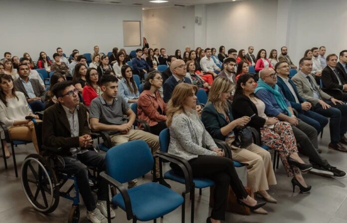 graduados de ciencias económicas