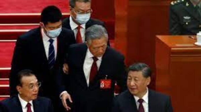 expresidente Hu Jintao abandonó el Congreso del Partido Comunista