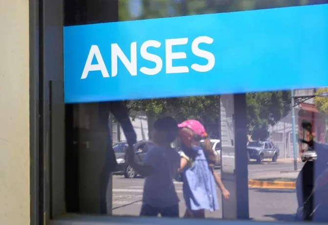 ANSES paga un bono de $7.100: quiénes lo cobran