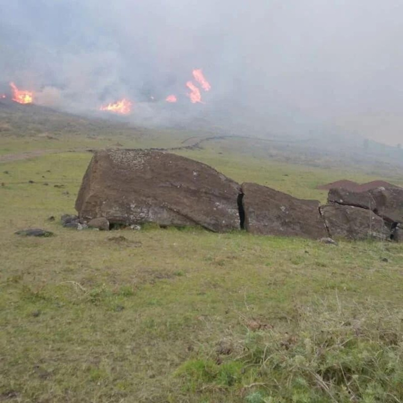 estatuas de la Isla de Pascua sufrieron graves daños a causa de un incendio
