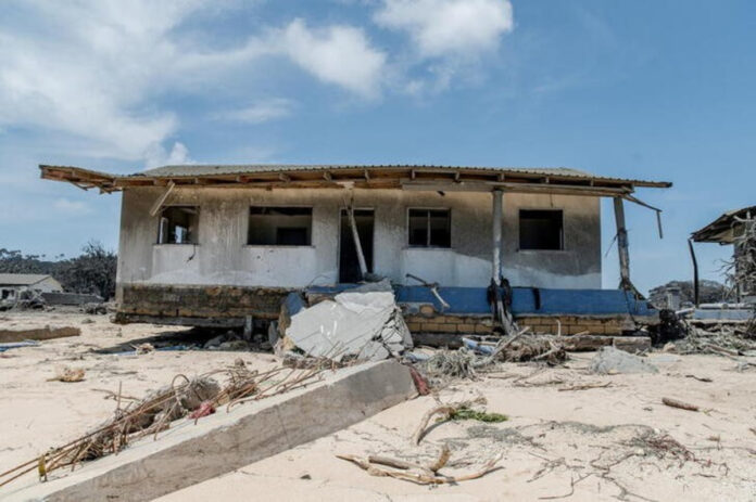 Alertan tsunami en la región de Tonga