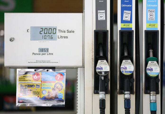 Reino Unido: Londres aumentó los impuestos a las empresas de gas y petróleo en un intento de recaudar fondos para paliar la crisis energética crisis energética