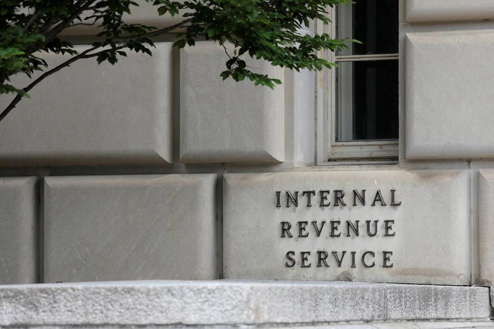 La fachada del edificio central del Internal Revenue Service (IRS) en Washington (REUTERS/Andrew Kelly/File Photo)