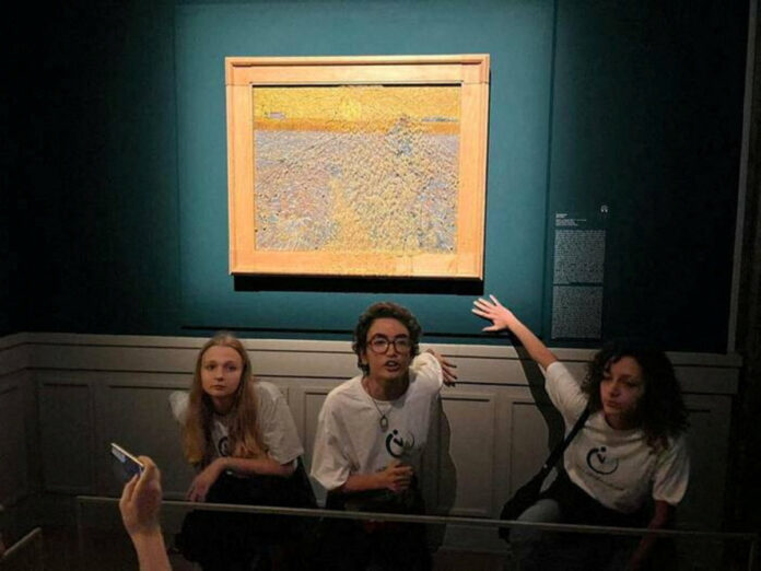 activistas arrojaron sopa a un cuadro de Van Gogh