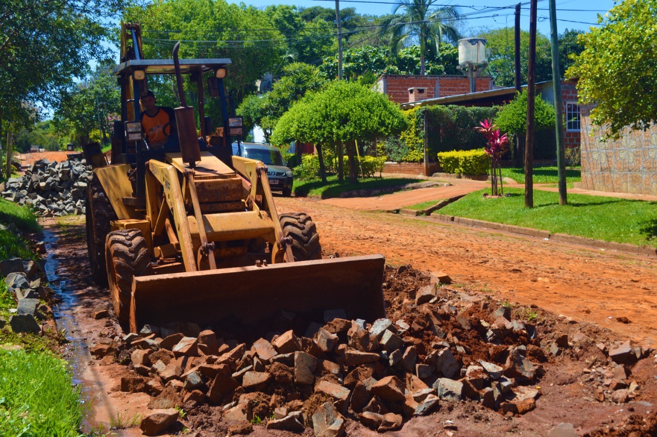 realizan obras de empedrado