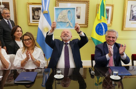 Alberto Fernández y Lula da Silva se reunieron con representantes de organismos de derechos humanos