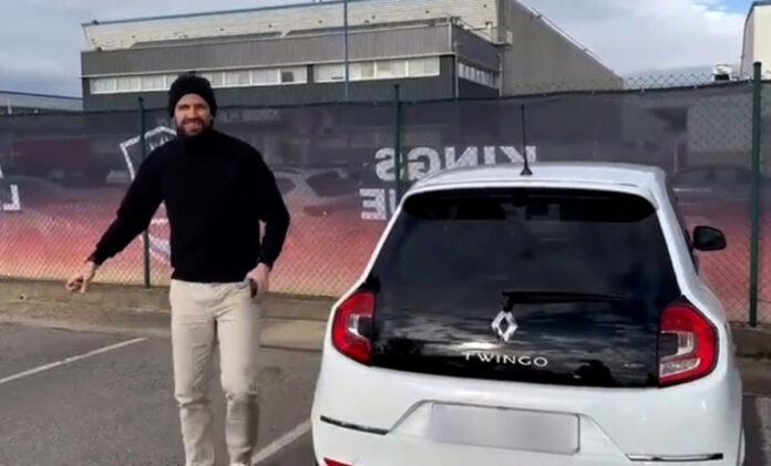mensaje oculto de Piqué a Shakira en la patente del Twingo