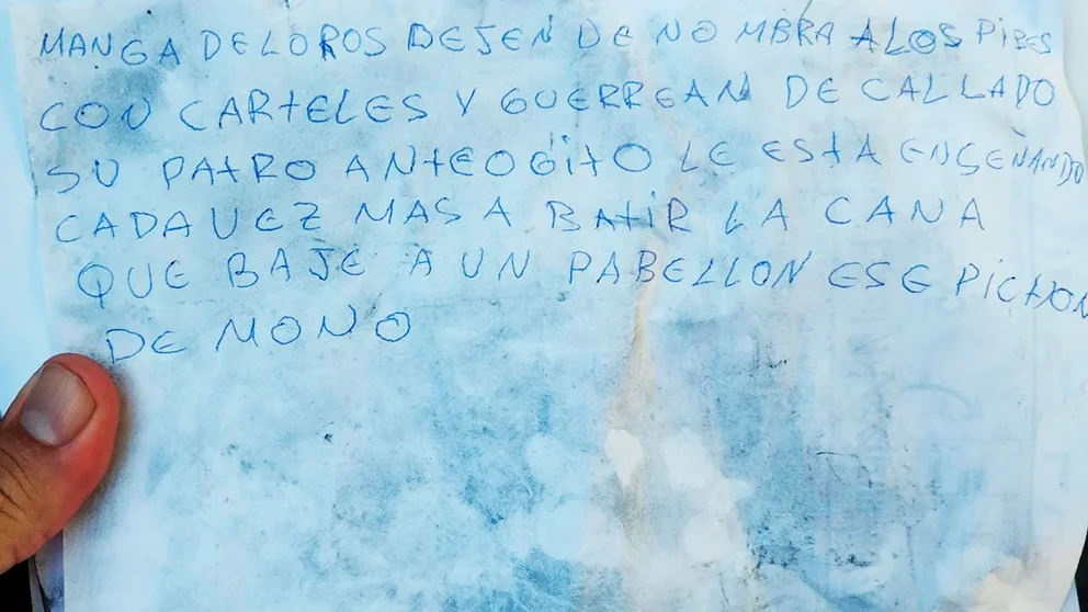 La nota que dejaron los gatilleros antes de balear el Nuevo Banco de Santa Fe en Rosario