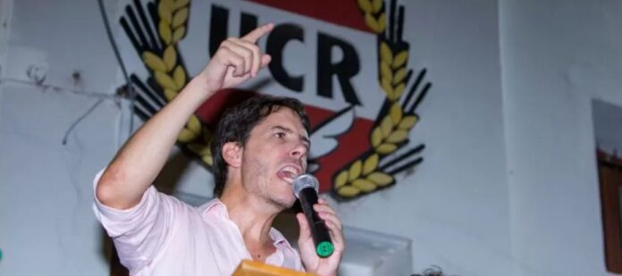 La UCR aplastó al PRO