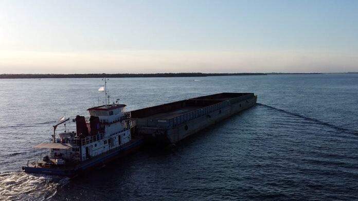 convoy que hoy llega al puerto de Posadas convoy que hoy llega al puerto de Posadas