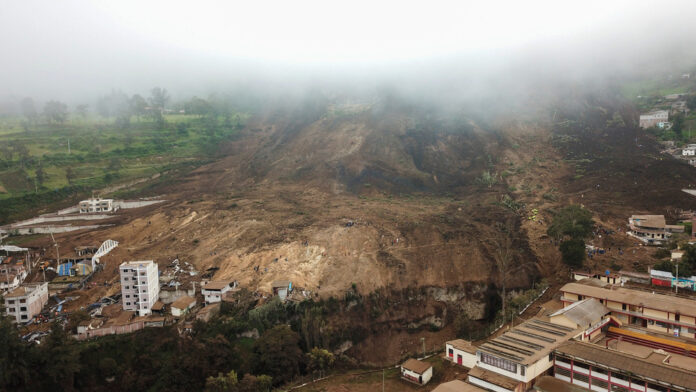 Muertos y heridos por deslizamiento de tierra en Ecuador.