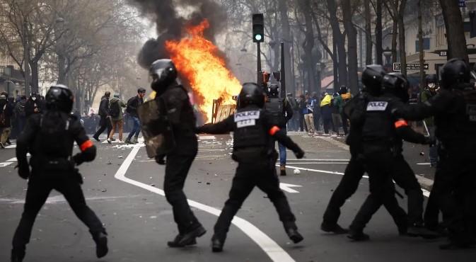 Protesta contra la reforma de Macron