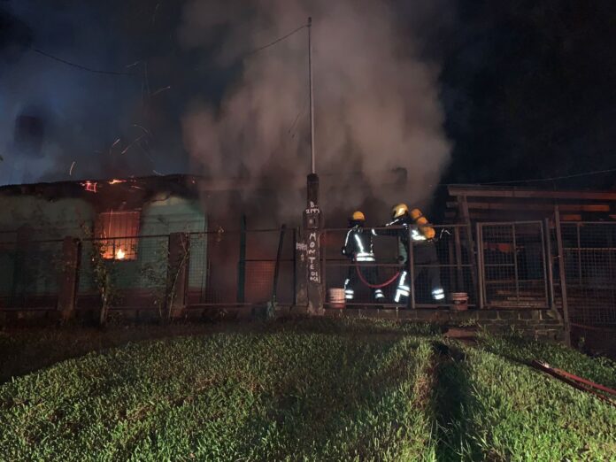 Un Hombre Discutió Con Sus Hermanas E Incendió Su Casa Con La Familia Adentro En Oberá