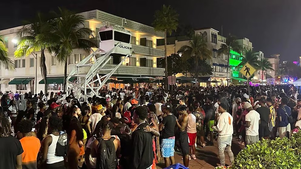 Este fin de semana se registraron dos muertos en Miami Beach, durante las vacaciones de primavera (@OfficialJoelF)